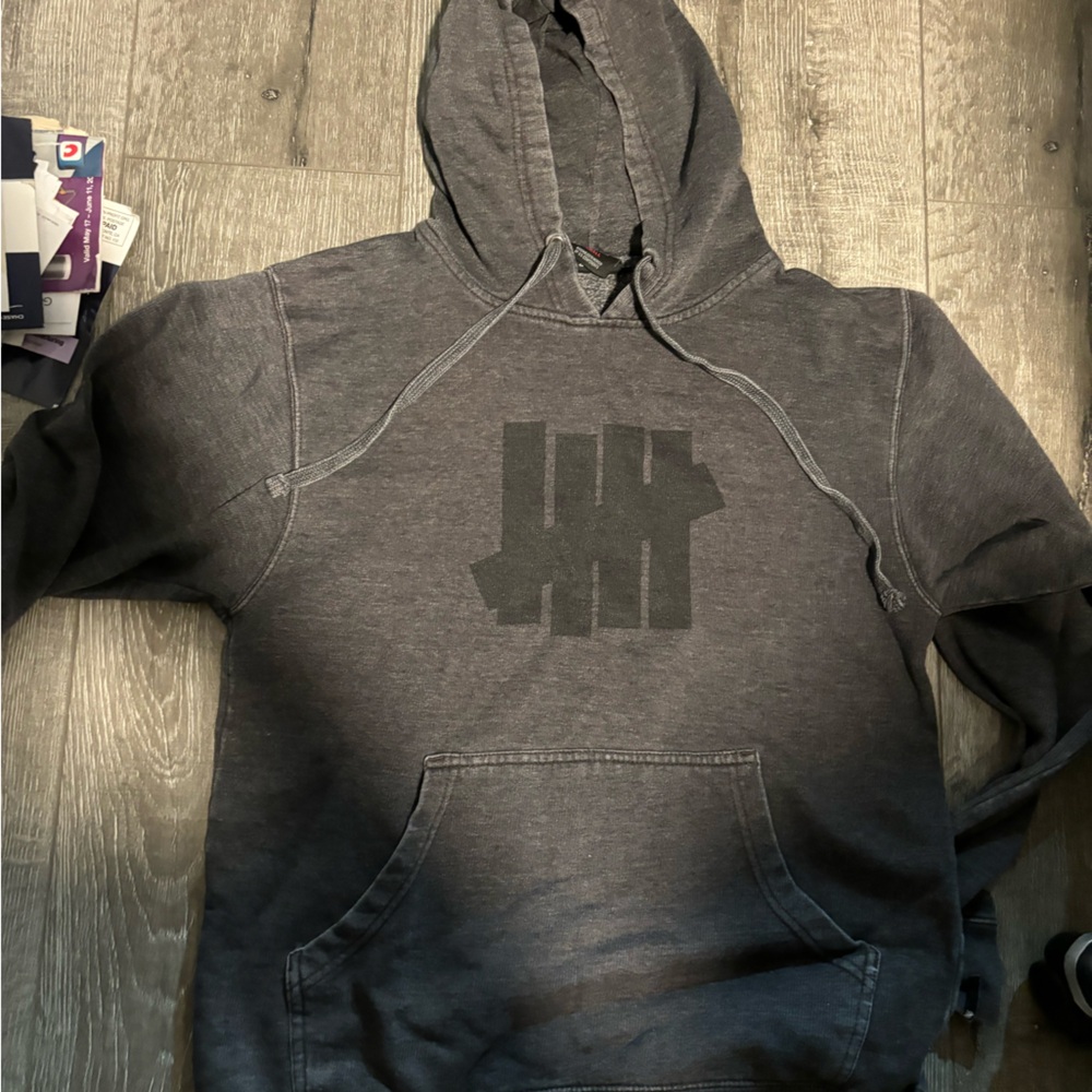 Undftd hoodie S, can fit M